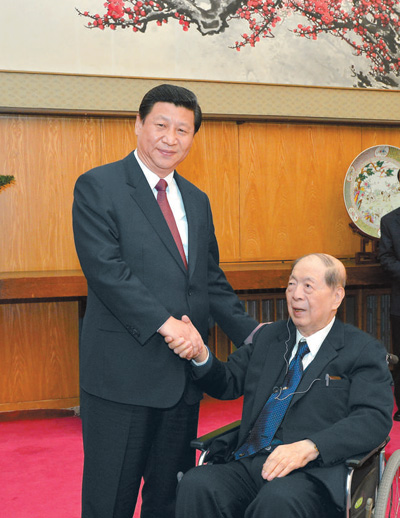 吴邦国同志生平简介