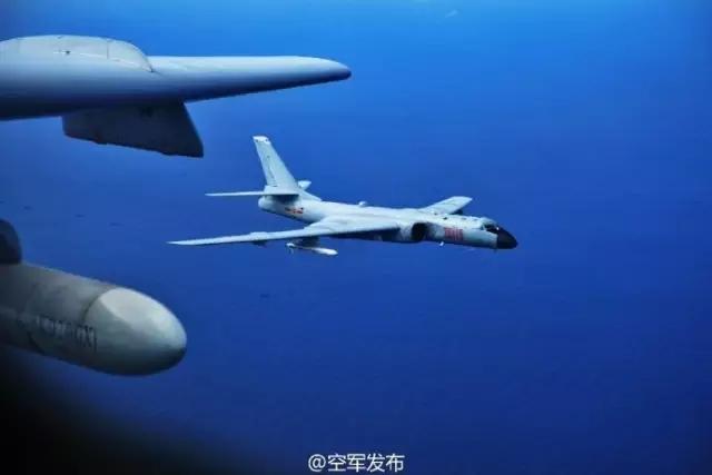 空军多型战机挂弹出击，深入台岛周边展示实力
