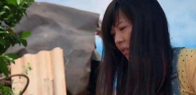广东女孩金手镯故事，八年投资翻三倍，智慧与温情见证时光奇迹