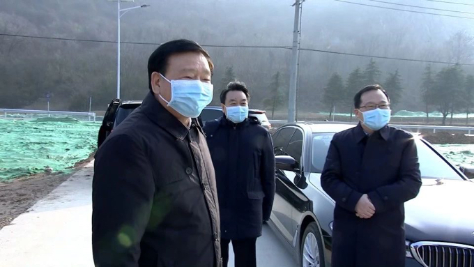 省委书记乡村小学暗访，电子设备使用状况堪忧