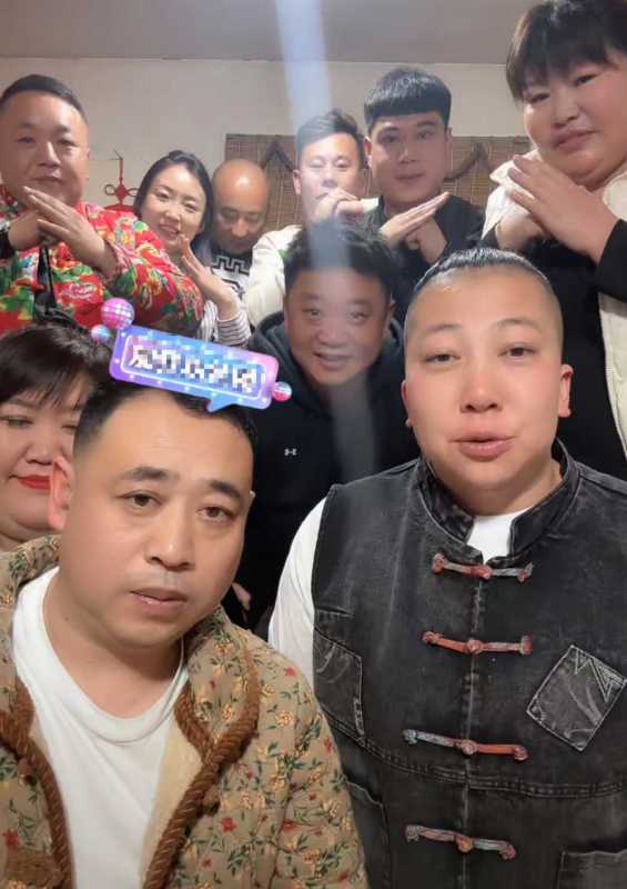 东北雨姐遭禁言风波，高仿号涌现现象揭秘
