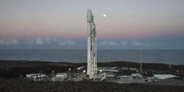 波音高轨卫星发生故障解体事件解析与探讨