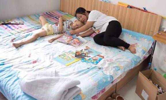 锅盔叔叔妻子重病住院，当地回应与援助指南
