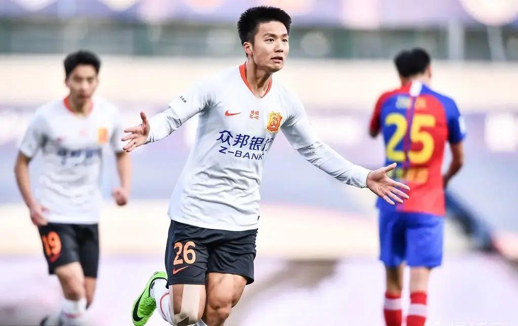 沧州主帅李霄鹏，幸运分的背后故事与幸运日常的解读
