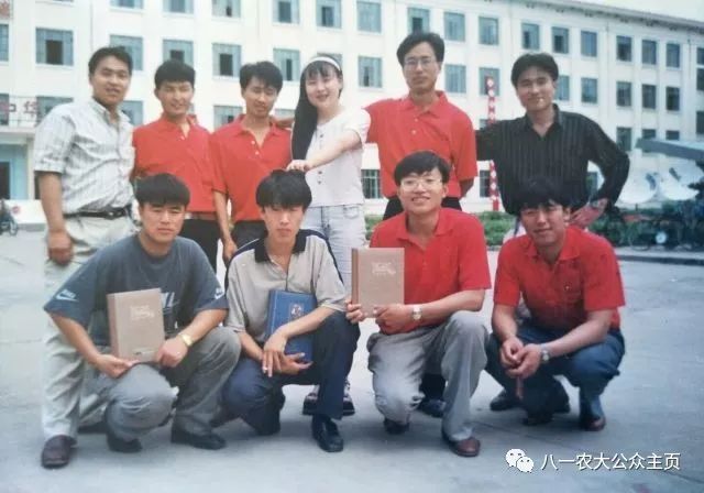 985毕业男子捡垃圾逆袭，八年奋斗赢得财务自由！