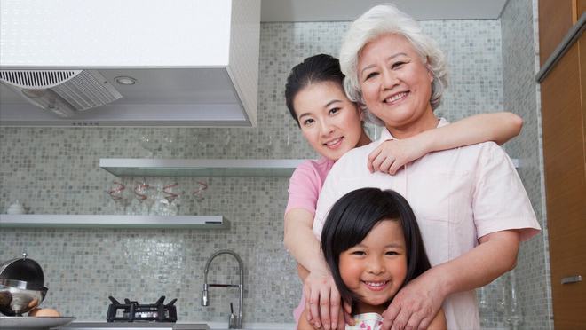 奶奶照顾孙女六年，家庭纷争引发还钱诉讼，温情背后的纠葛