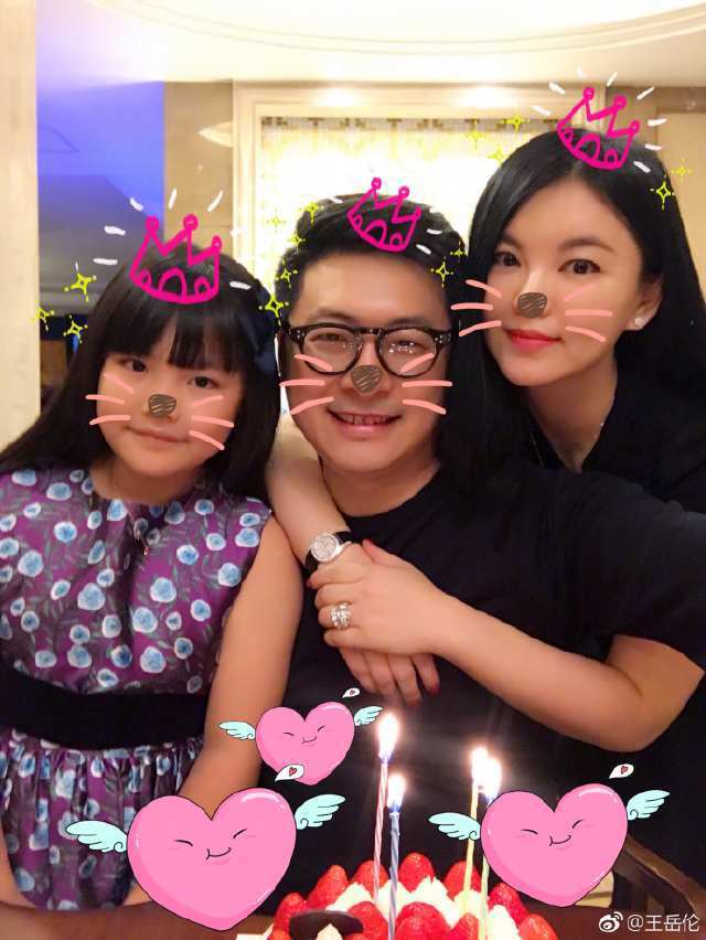 李湘王岳伦庆祝王诗龄15岁生日，成长中的变化、学习与自信的力量展现！