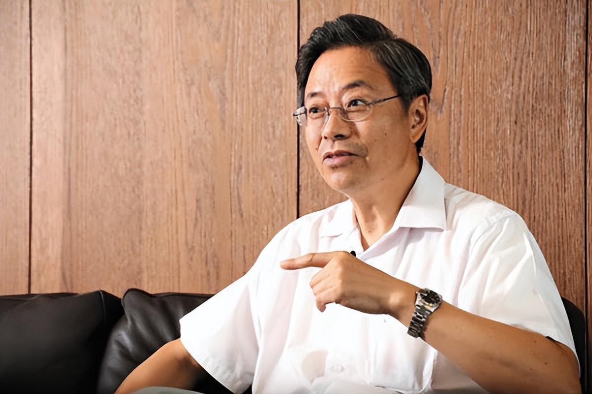 韩国瑜逆风翻盘，陪同谢国梁扫街的励志故事