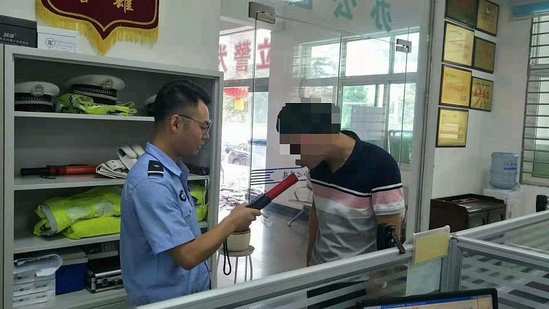 男子隔夜酒驾经历，励志之旅中的变化与成长之路