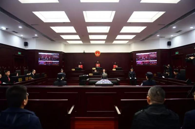 余华英上诉背后的故事，律师解读上诉动机与小巷特色小店的隐秘故事