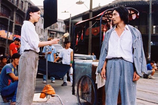 黄圣依重拾幸福，离婚阴霾散去，重拾幸福时刻