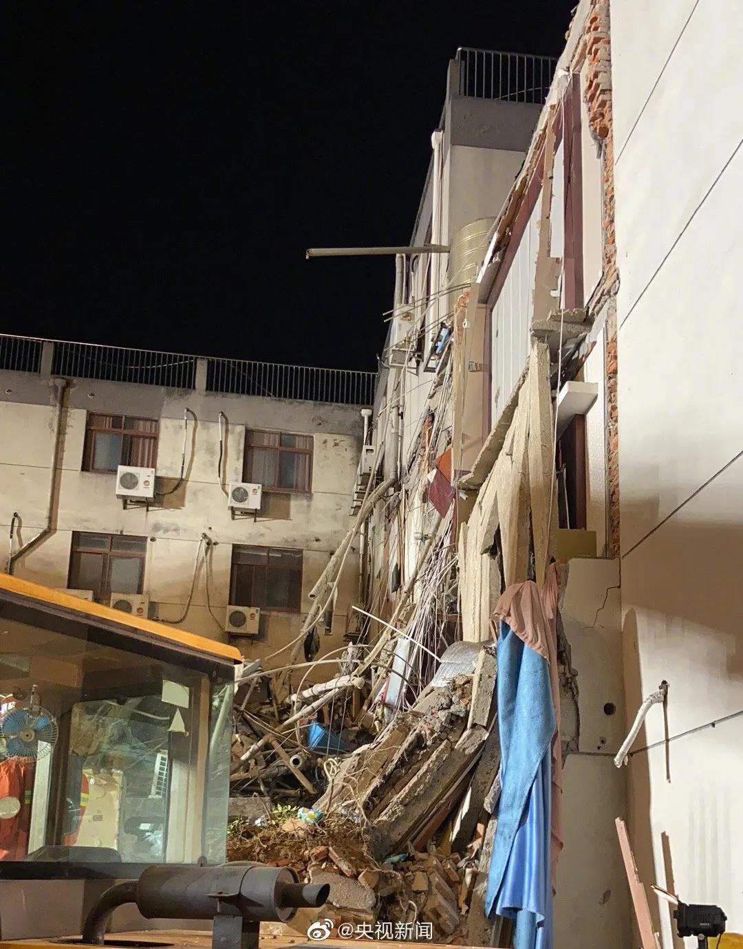 河北煤矿顶板事故致6人被困，科技救援展现新希望