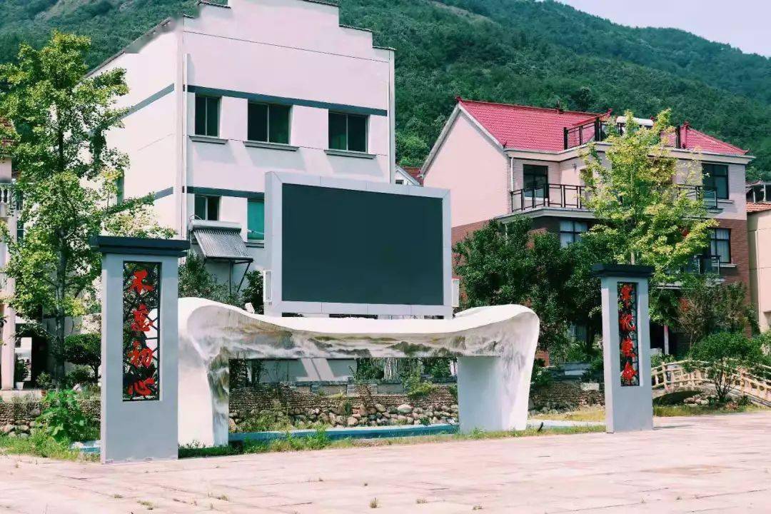 探索小巷中的独特小店，最新大门的隐秘宝藏