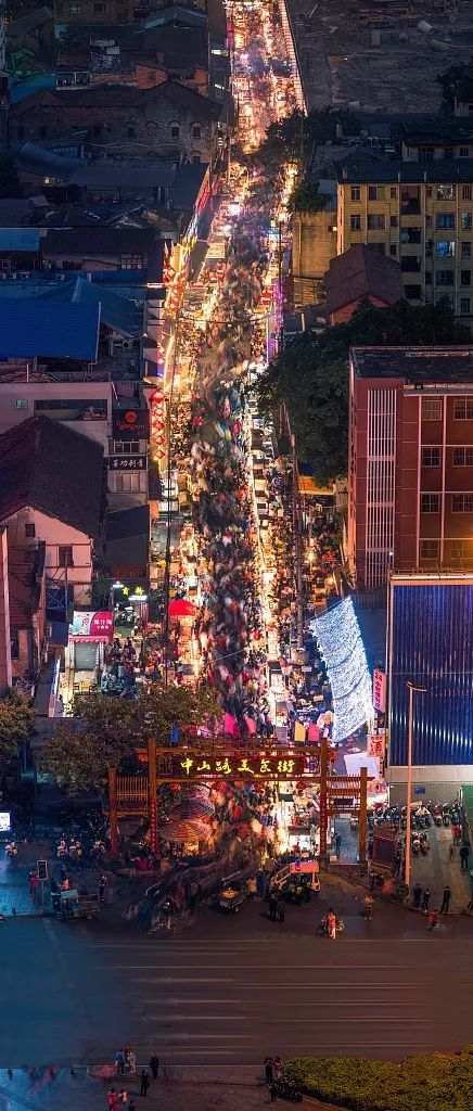 南宁最新鸡婆一条街,南宁最新鸡婆一条街，城市夜生活的独特风景线