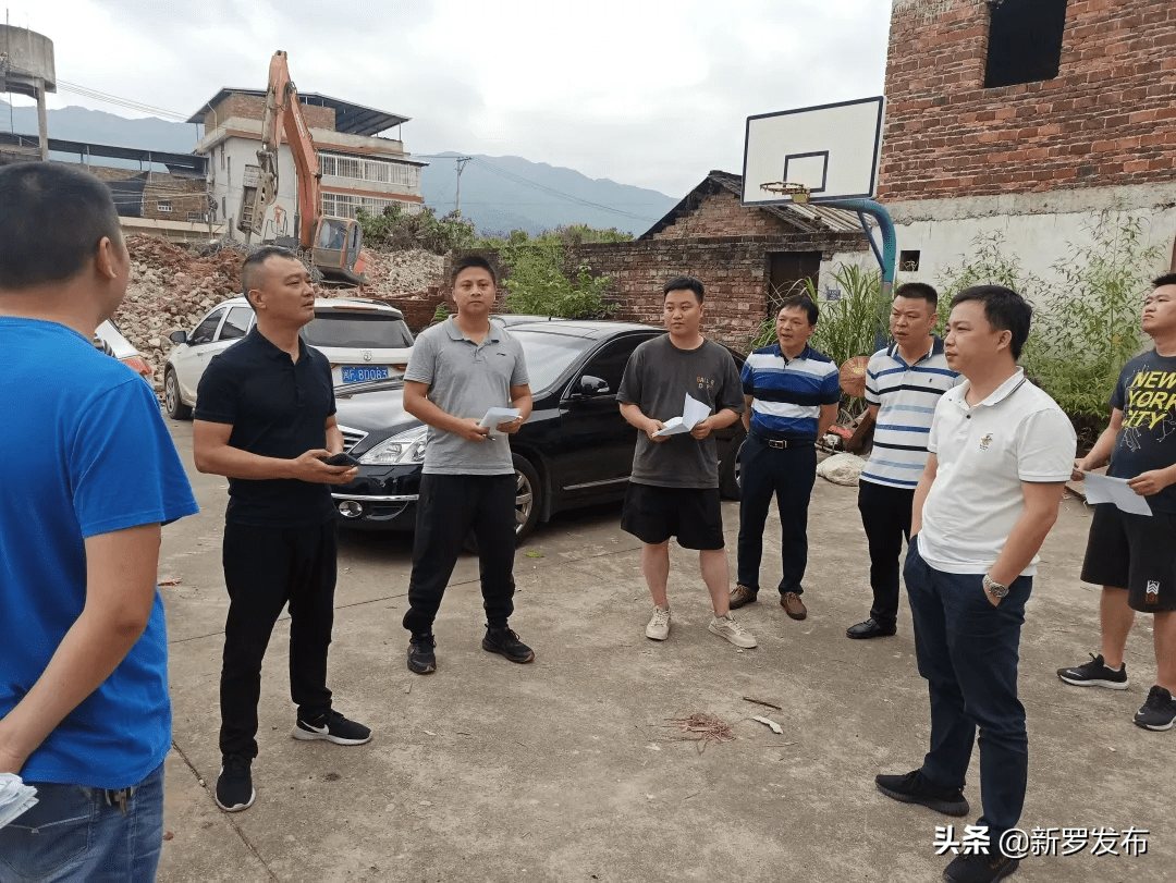 关于龙岩最新站街女的警示文章，揭露风险，警惕涉黄陷阱