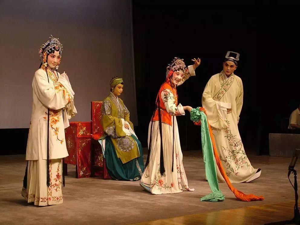 最新广场舞热门曲目与学习指南分享