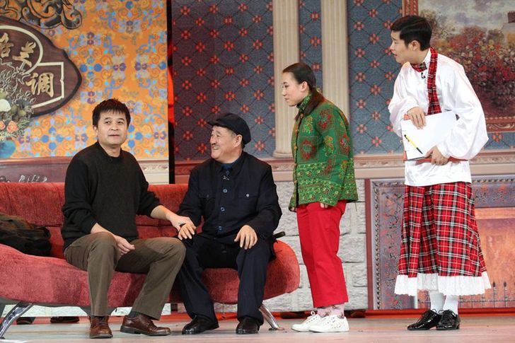 舞台温情与幕后陪伴，选演员小品的幕后故事