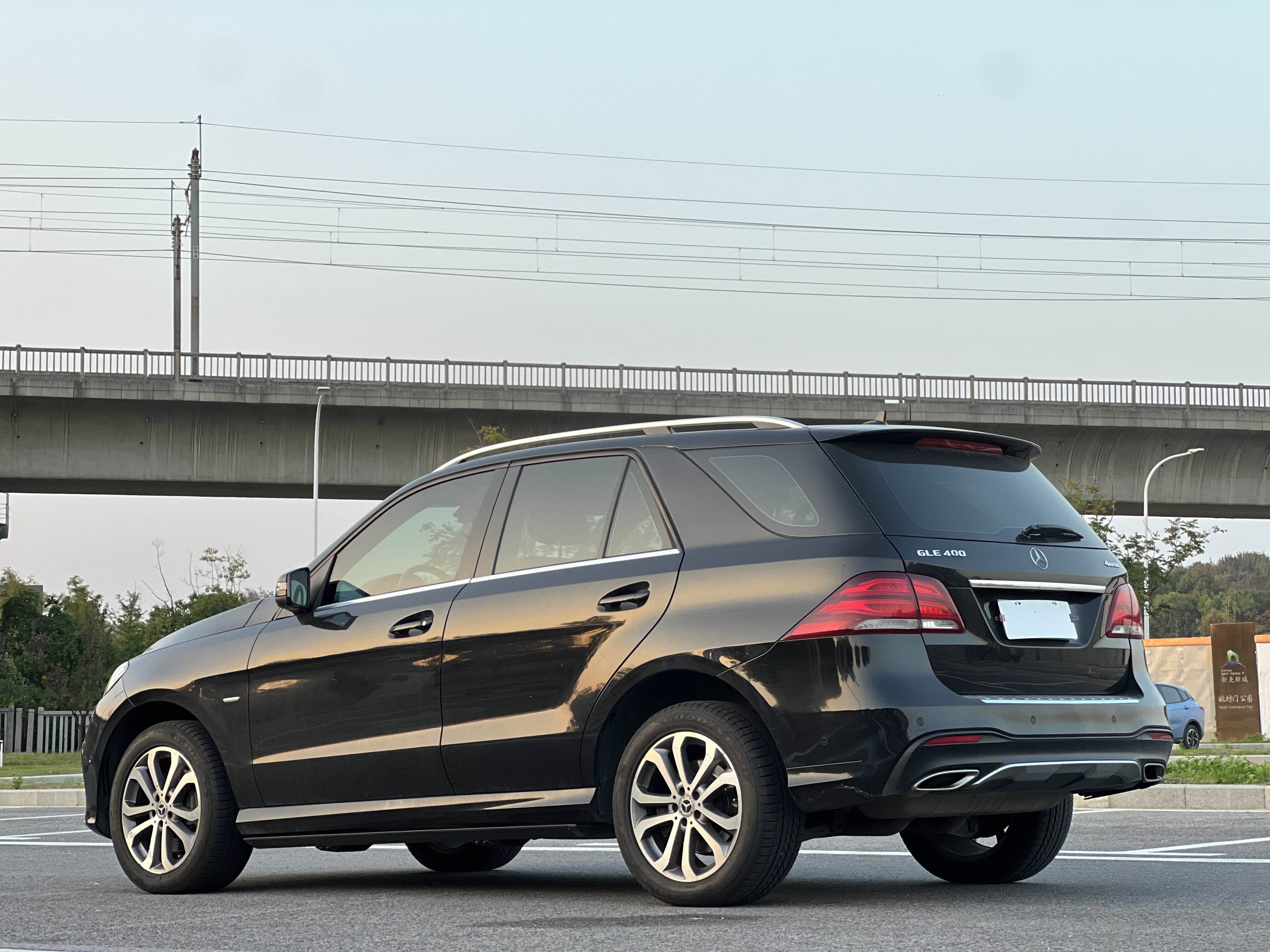 gle320奔驰最新报价,GLE320奔驰最新报价——深度解析与全方位科普