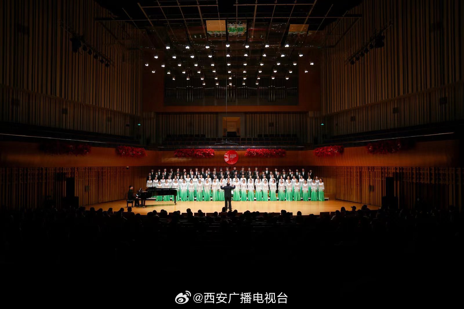 最新草原歌曲大全，科技与生活的融合，极致草原音乐体验