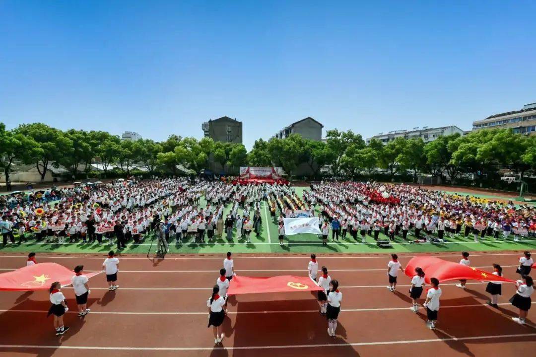 云南省黄毅的最新动态，星光学习变革之路与自信成就协奏曲