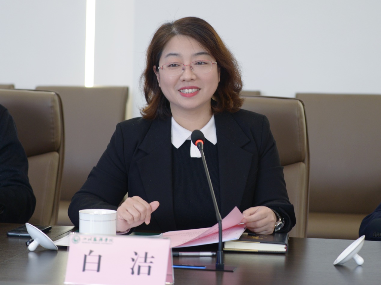 白洁高义的日常趣事与真挚友情最新报道