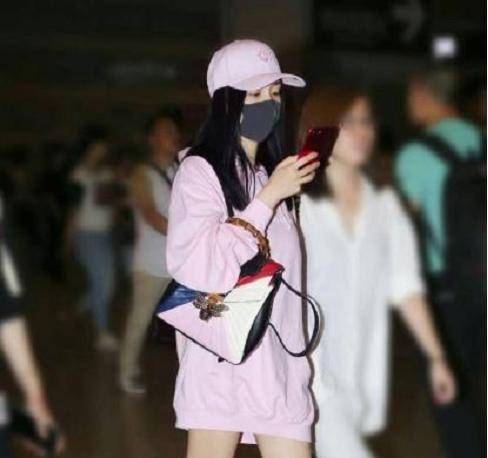 杨幂刘恺威离婚证实，科技时代的爱情落幕与新生活体验开启